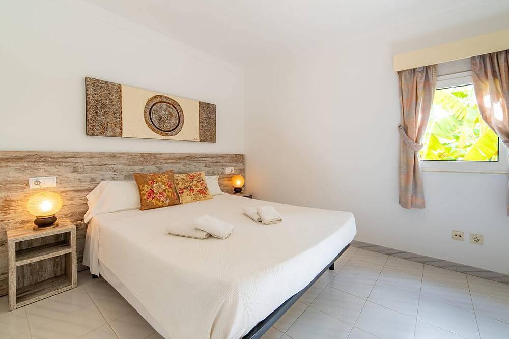 Traumhaftes Haus in Sa Coma mit privatem Swimmingpool, der sowohl drinnen als. in Sa Coma, Sant Llorenç des Cardassar