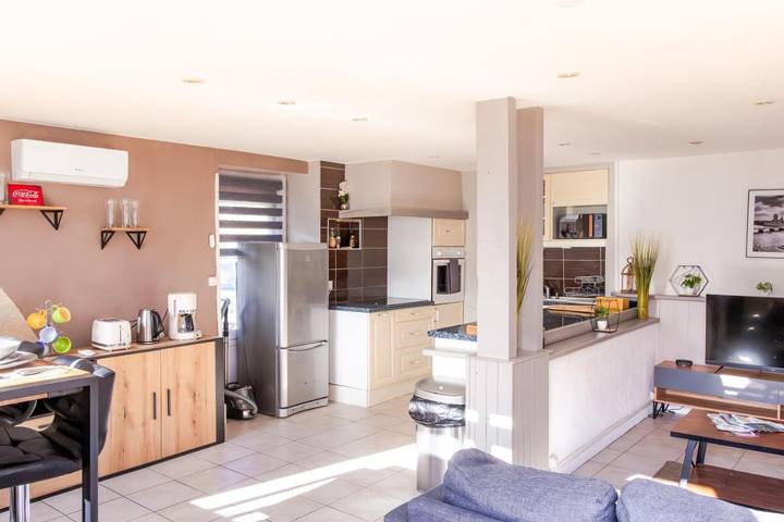 Gîte pour 3 personnes, avec jardin et vue à Le Pont-de-Beauvoisin - 2