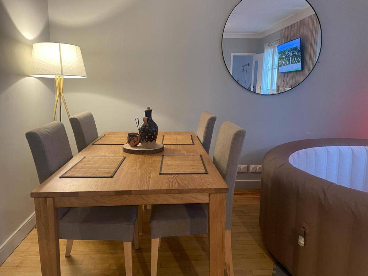 Appartement entier, Two-Bedroom Apartment in Colombes, Hauts-de-Seine