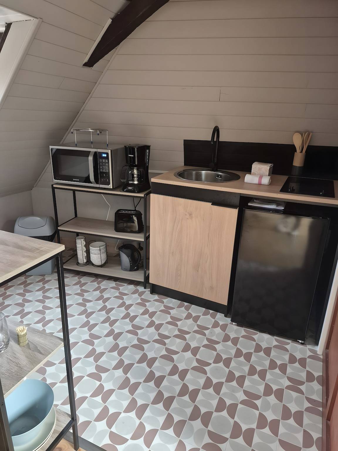Apartamento entero, Apartamento «Studio Tess» con Wi-Fi in Salies-de-Béarn, Béarn
