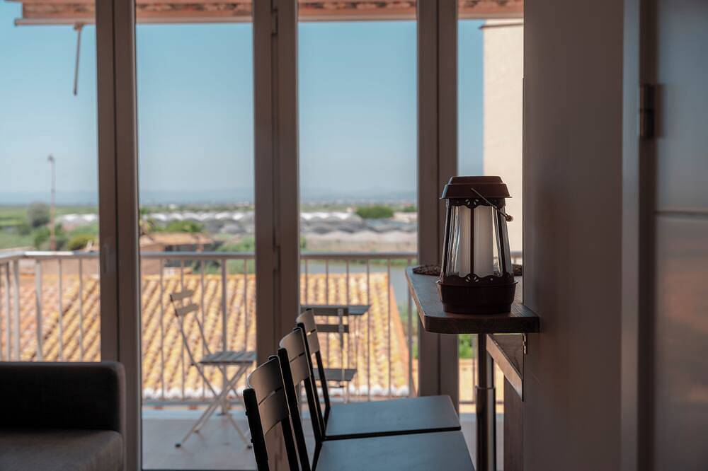 Apartamento entero, Apartamento en la playa con vistas a L'Albufera  ¡con increíbles atardeceres! in El Perelló (Costa de Valencia), Sueca