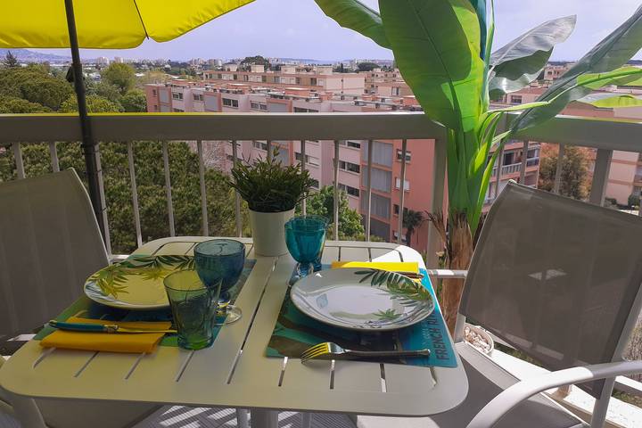 Monolocale intero, Monolocale per 3 persone con giardino in Mandelieu-la-Napoule, Costa mediterranea (Francia)