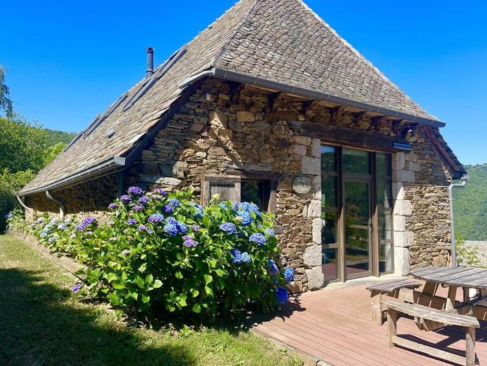 Location de vacances pour 6 personnes, avec Terrasse et Jardin dans Montézic