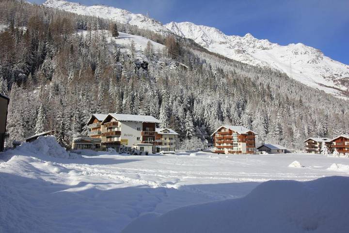 Maison d’hôte pour 2 personnes, avec Balcon et Terrasse ainsi que Jardin et Vue dans Valais