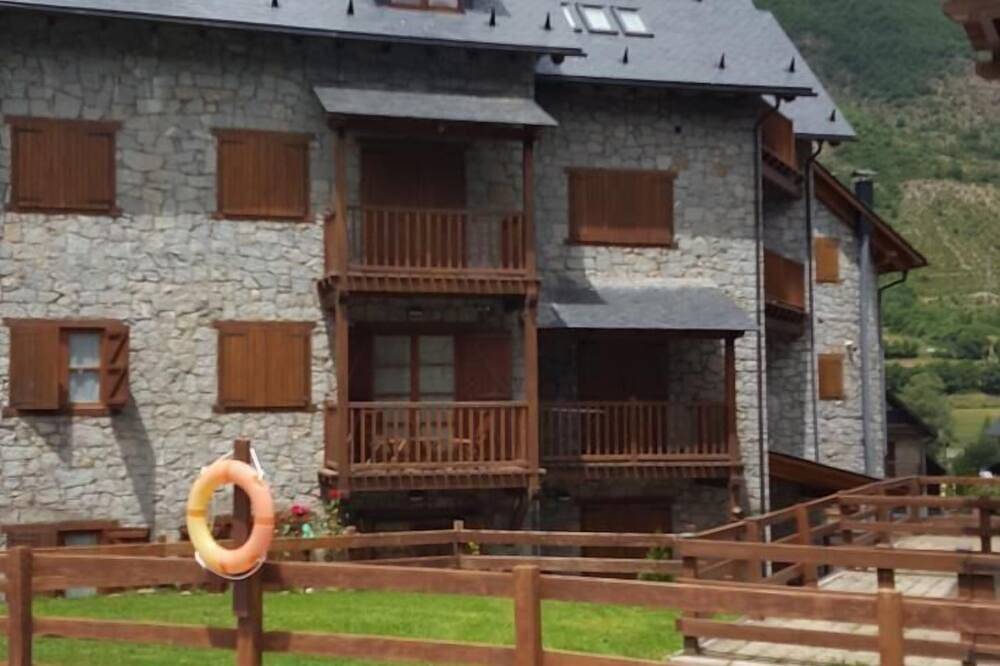 Entire apartment, Holiday apartment Anciles for 1 - 4 persons with 2 bedrooms - Holiday apartment in Cerler, Benasque