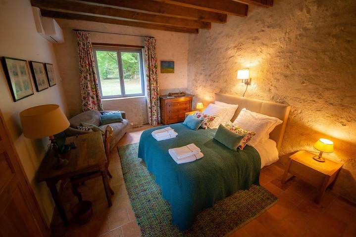 Gîte pour 8 personnes, avec piscine et terrasse ainsi que jardin et vue à Thenay - 4