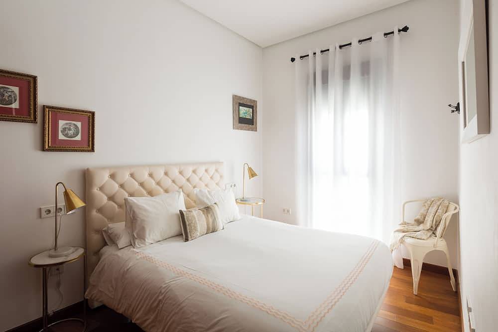Entire apartment, Corral Rey. 1 bedroom, private terrace in Casco Antiguo, Sevilla