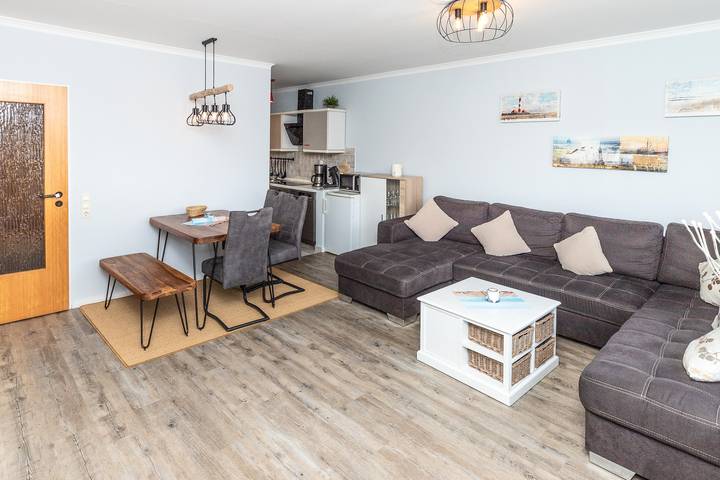 Ferienwohnung für 4 Personen, mit Garten und Sauna sowie Balkon in Döse - 2