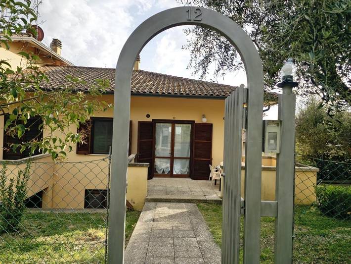 Ferienwohnung für 4 Personen, mit Balkon und Terrasse sowie Garten und Pool in San Feliciano