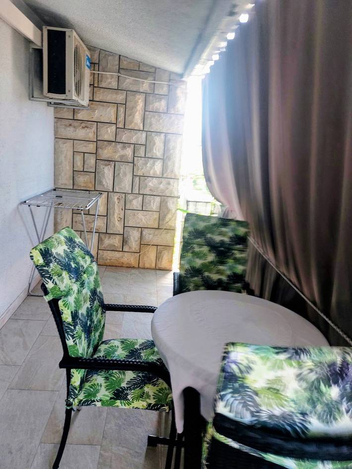 Ferienwohnung für 4 Personen, mit Balkon/Terrasse in Makarska