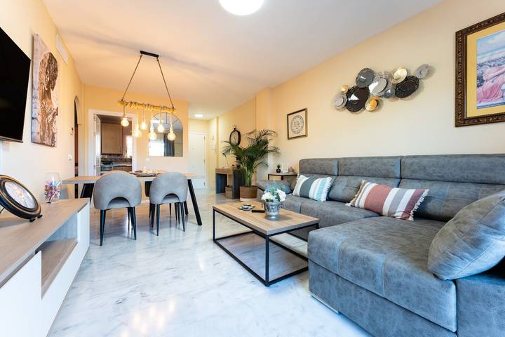 Ganze Wohnung, Ferienwohnung 'Reserva Marbella' mit Gemeinschaftspool, Wlan und Klimaanlage in Hacienda Las Chapas, Marbella