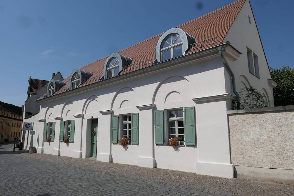 Ganze Wohnung, .Ferienwohnung Schlossgarten - Ferienwohnung Schlossgarten in Torgau, Nordsachsen