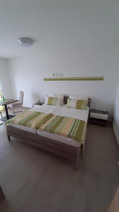 Ferienwohnung für 2 Personen, mit Ausblick und Garten in Leiwen - 3