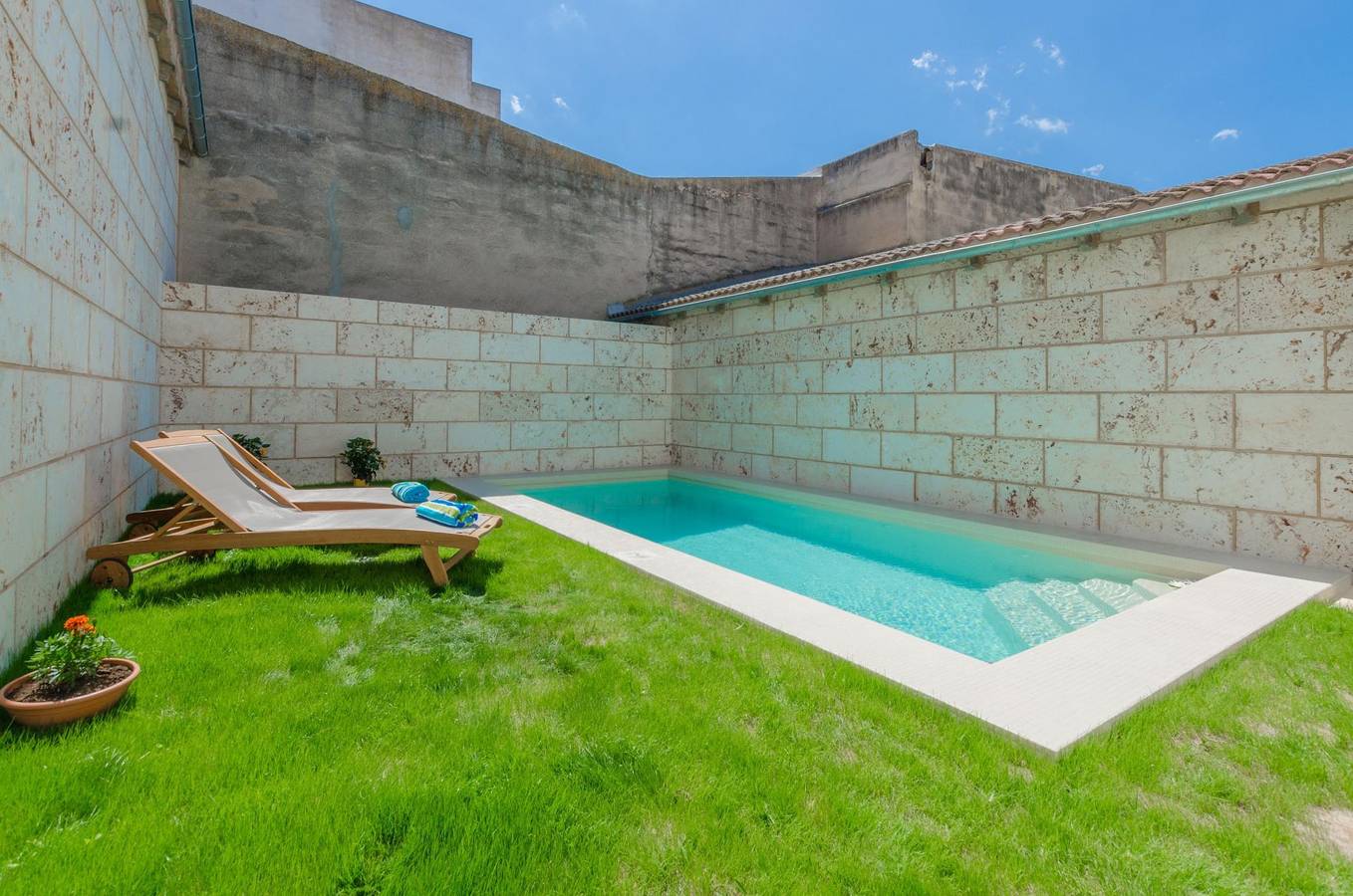 Can Toni - Villa with private pool in Sa Pobla. Free Wifi in Sa Pobla, North Majorca