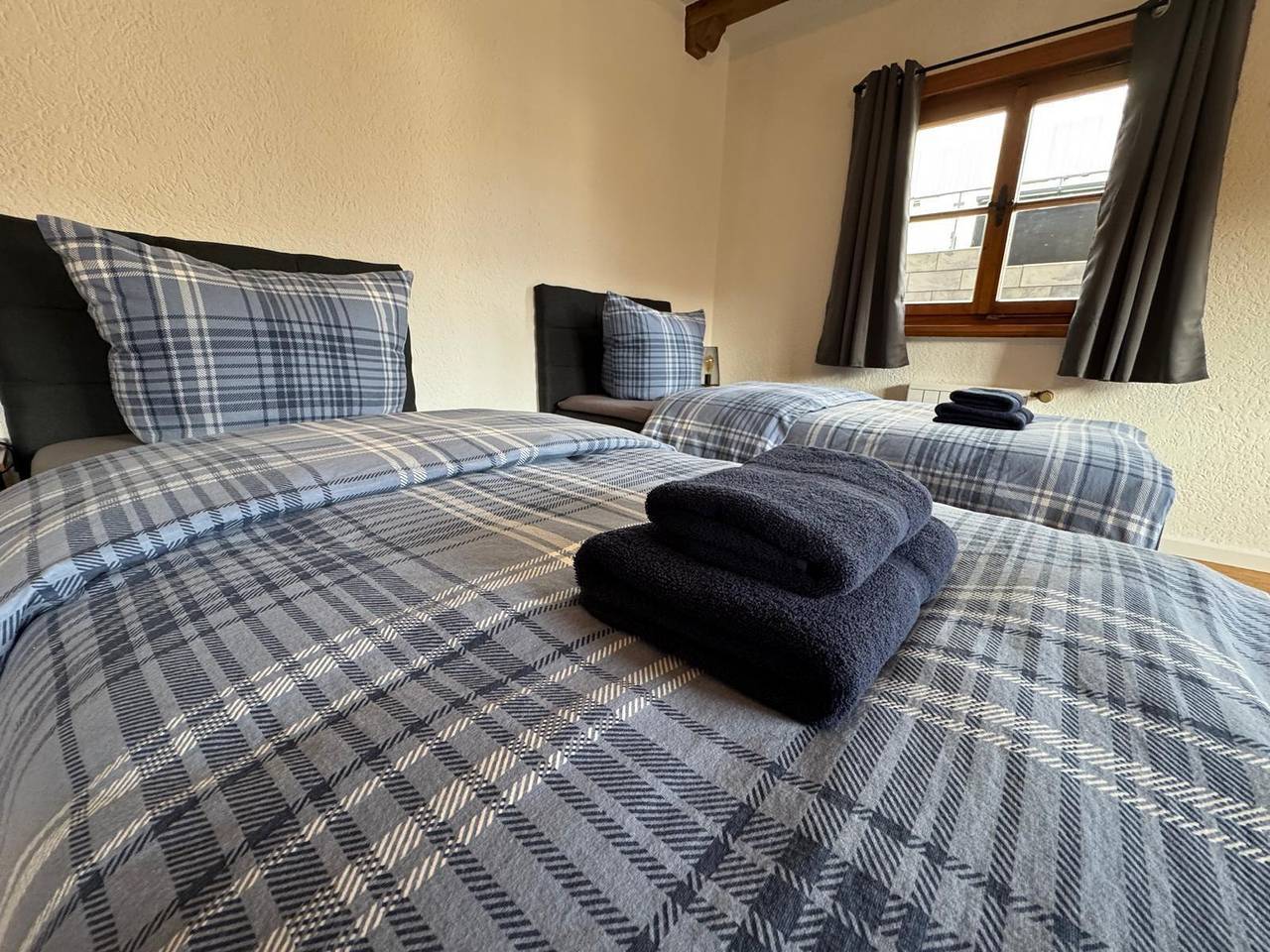 Ganze Ferienwohnung, Unter'm Chalet mit 1 Hund in Reuschenbach, Hausen (Wied)