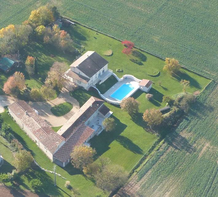 Gîte pour 36 personnes, avec piscine et jardin - 1