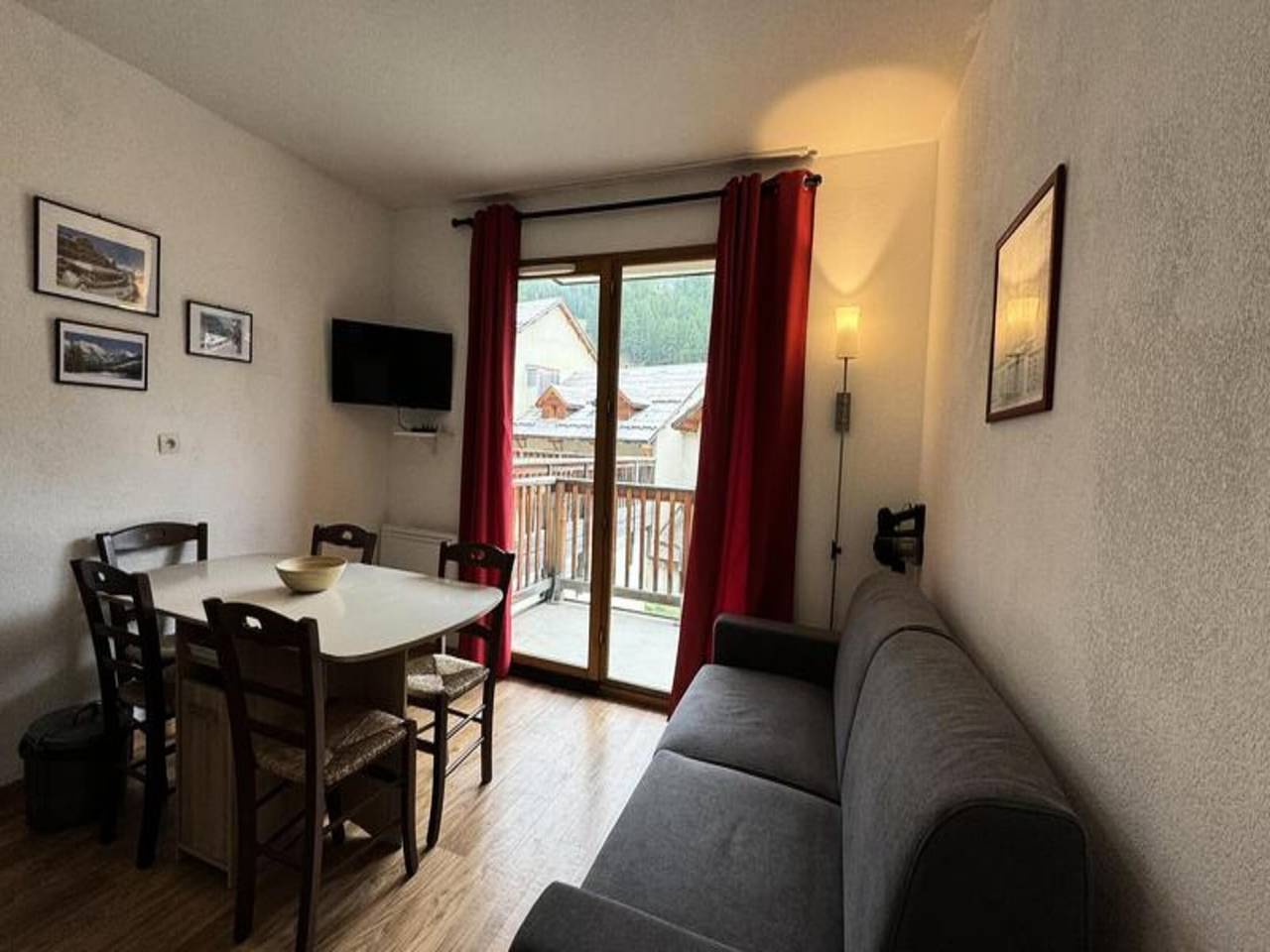 Appartement entier, Les Chalets De Bois Méan - A in Les Orres, Parc national des Écrins