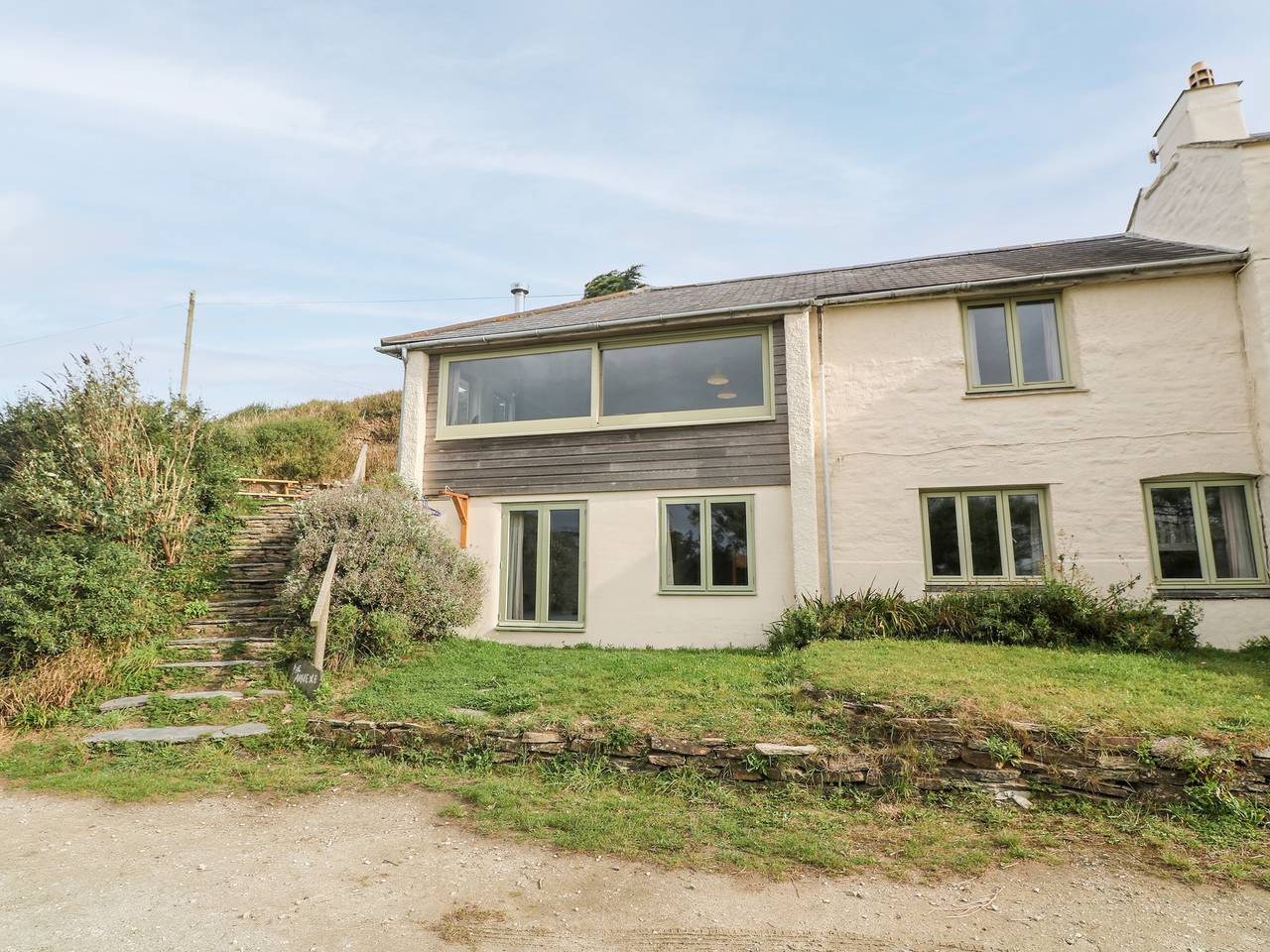 Porth Farm Annexe in Mawgan Porth, Cornwall