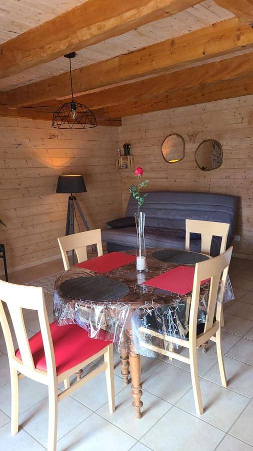 Appartement entier, One-Bedroom Apartment in Araules, Haute-Loire