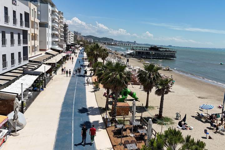 Appartement de vacances pour 5 personnes, avec vue sur l’océan et balcon, adapté aux familles