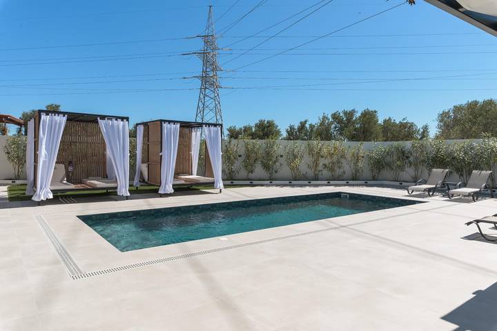 Appartement de vacances pour 6 personnes, avec piscine et balcon/terrasse