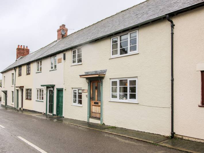 Cottage for 3 people, with garden, with pets in Clun
