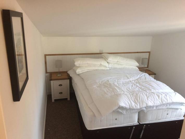 Lodge for 5 people, with Terrace and Garden as well as View in Braemar