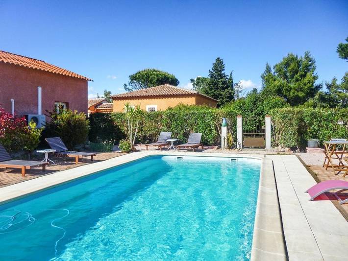 Location de vacances pour 6 personnes, avec terrasse ainsi que piscine et jardin à Castelnou - 2