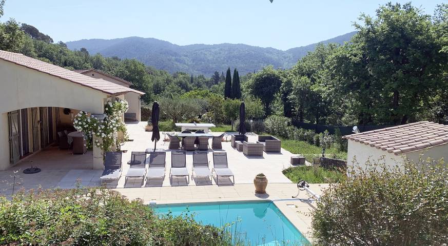 Gîte pour 6 personnes, avec piscine à Bargemon - 2