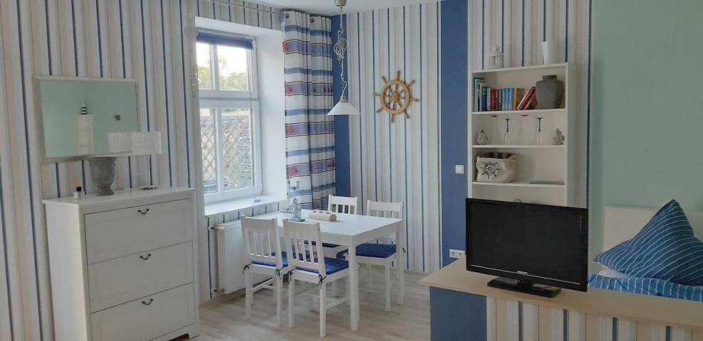 Ferienwohnung für 2 Personen, mit Ausblick und Garten in Rambin