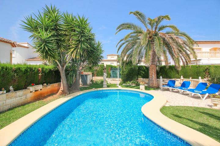 Villa für 4 Personen, mit Terrasse und Garten in Dénia - 3