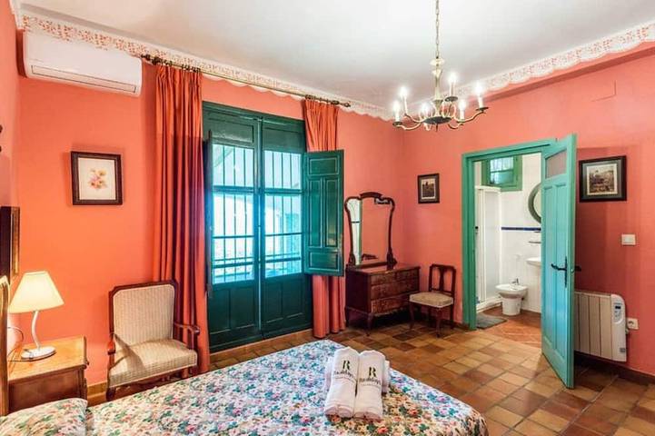 Gîte pour 12 personnes, avec jardin, animaux acceptés à Carcabuey - 3