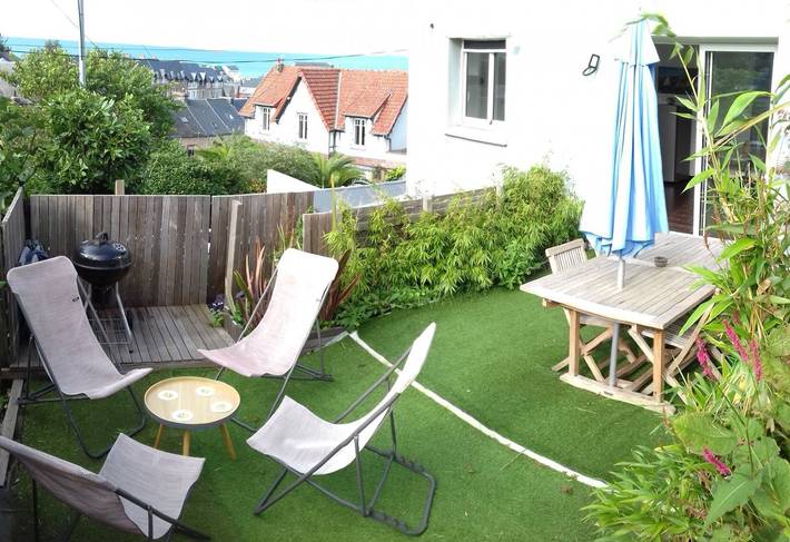 Appartement de vacances pour 4 personnes, avec terrasse et jardin