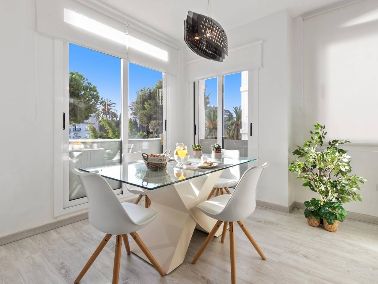 Entire holiday apartment, Apartment in Playas del Duque for 5 people | Casa Cadiz 207 in Medina Gardens, Marbella