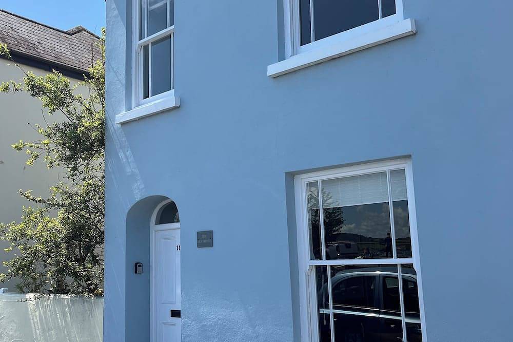 Quayside Fishermans Cottage in Appledore, Devon
