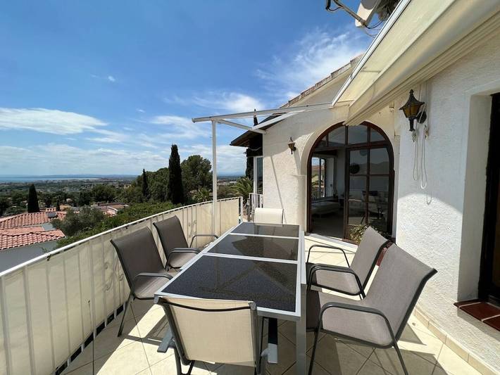 Maison de vacances à Roses avec piscine in El Mas Fumats, Roses