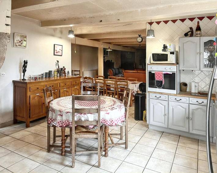 Location de vacances pour 16 personnes, avec jardin, animaux acceptés à Chastreix - 2