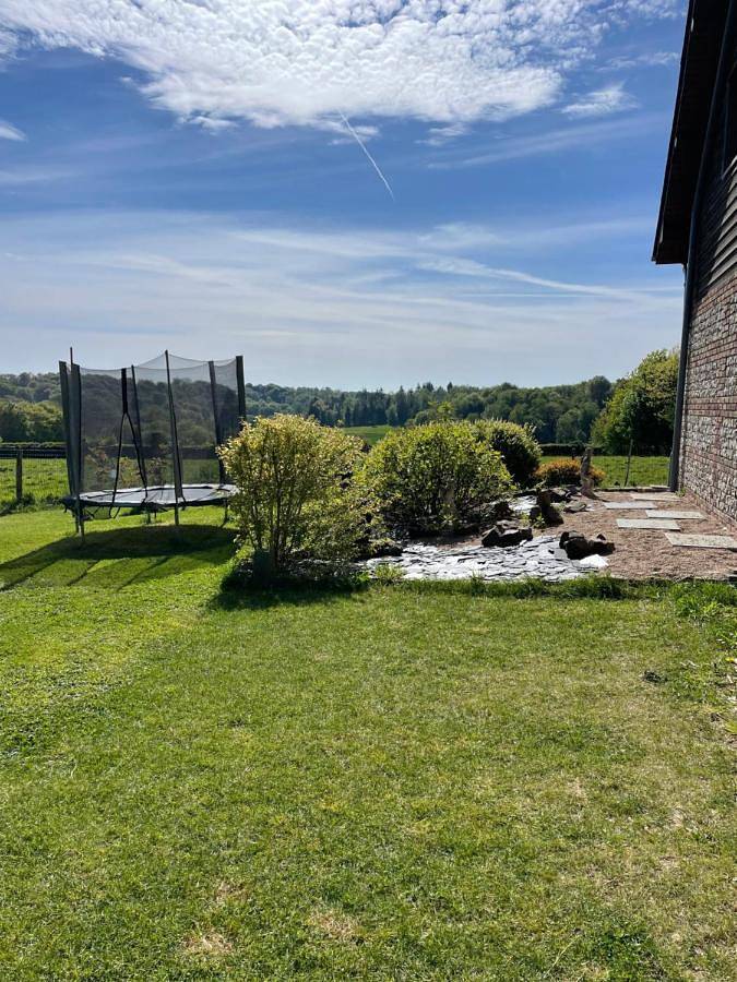 Maison d’hôte pour 5 personnes, avec Balcon et Terrasse ainsi que Jardin et Vue