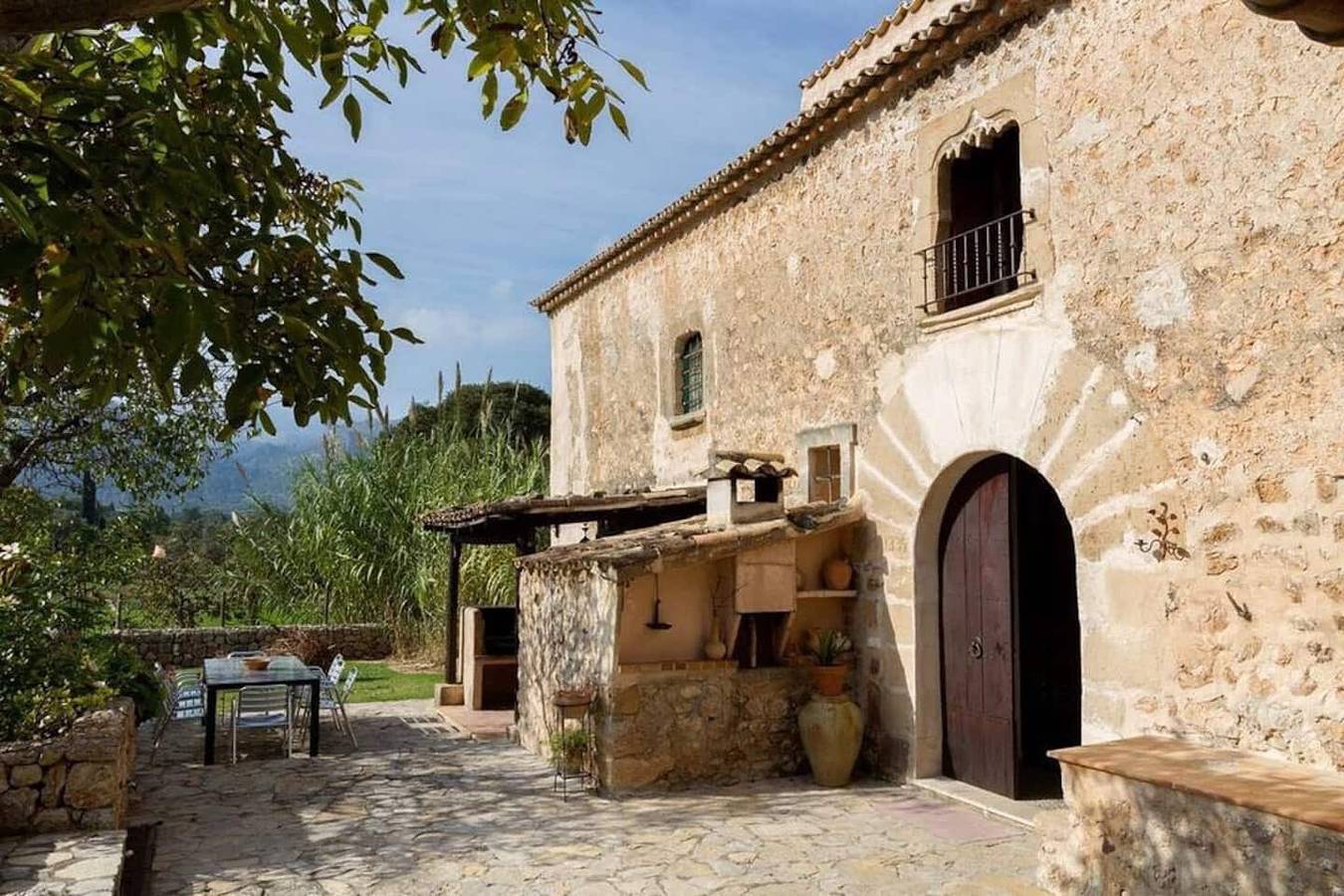 Finca Plana Morro with Mountain View, Pool, Garden, Terrace & Wi-Fi in Torrent de la Vall d'en Marc, Pollença