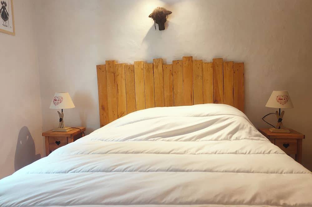 Entire apartment, Appartement Spacieux Avec vue sur la Montagne in Saint-Véran, Queyras
