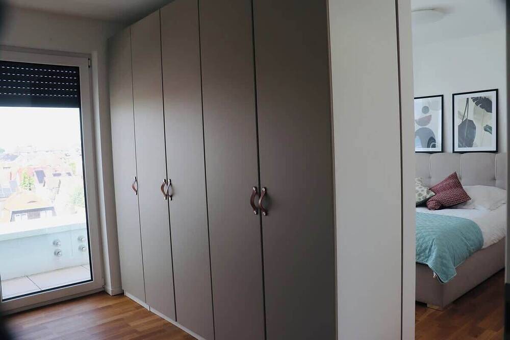 Ganze Wohnung, Komfortables Penthouse mit 200 qm in Langen, Landkreis Offenbach