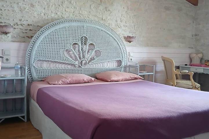 Chambre de charme La Rochelle Romantique in Andilly, Région de La Rochelle