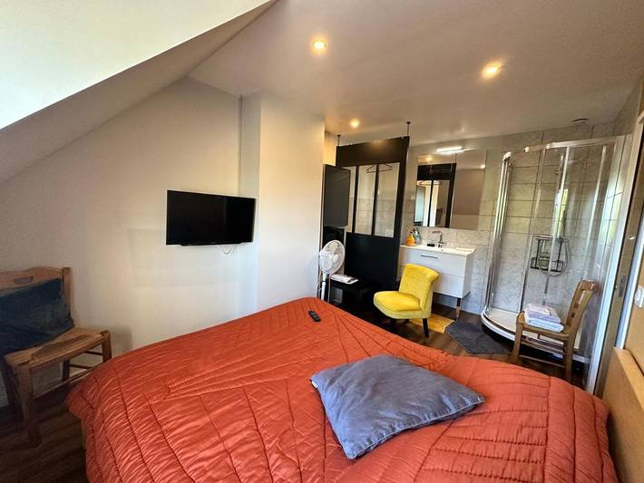 Appartement de vacances pour 2 personnes, avec jardin et piscine ainsi que terrasse et vue