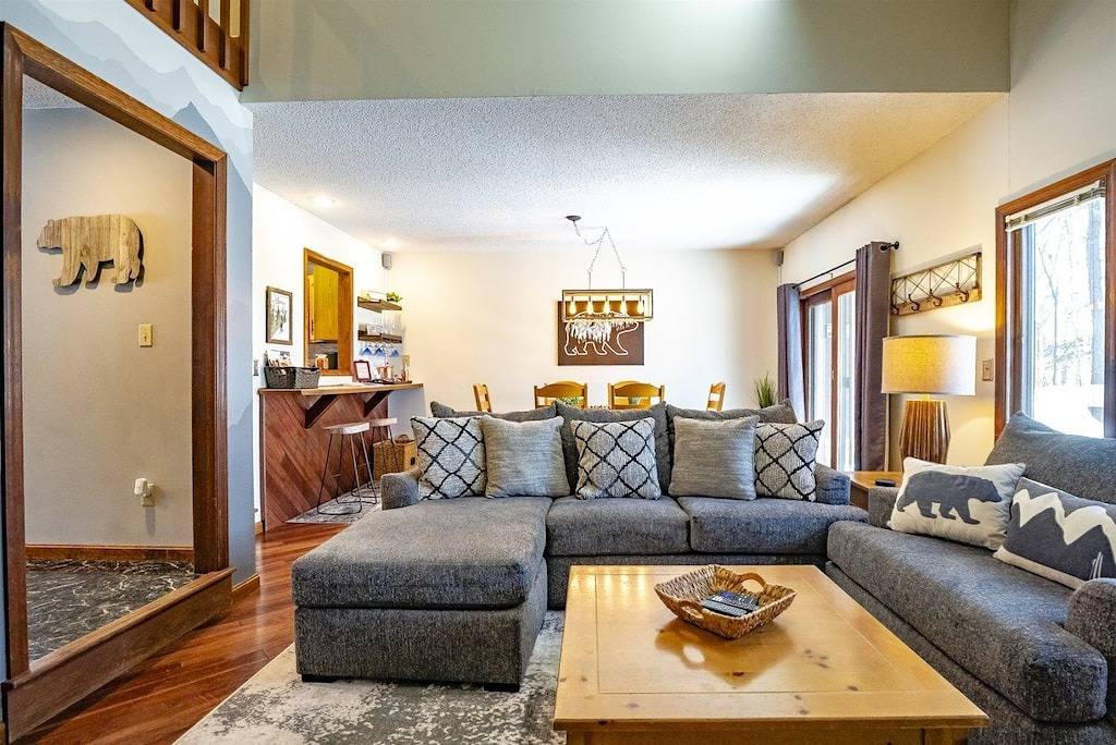 Ruhiger Schnee - Kamin, Whirlpool, Gasgrill, kurze Fahrt zu zwei State Parks und zwei Skigebieten in Seneca Rocks