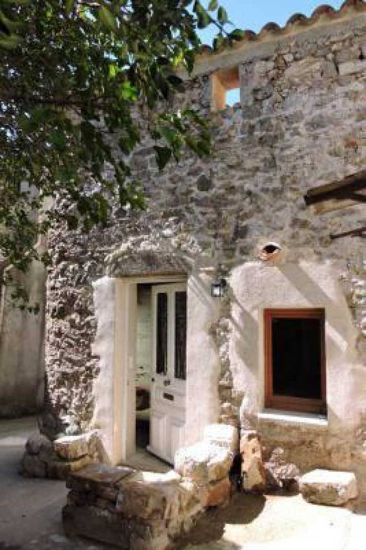 La petite maison in La Vacquerie-et-Saint-Martin-de-Castries, Région de Lodève