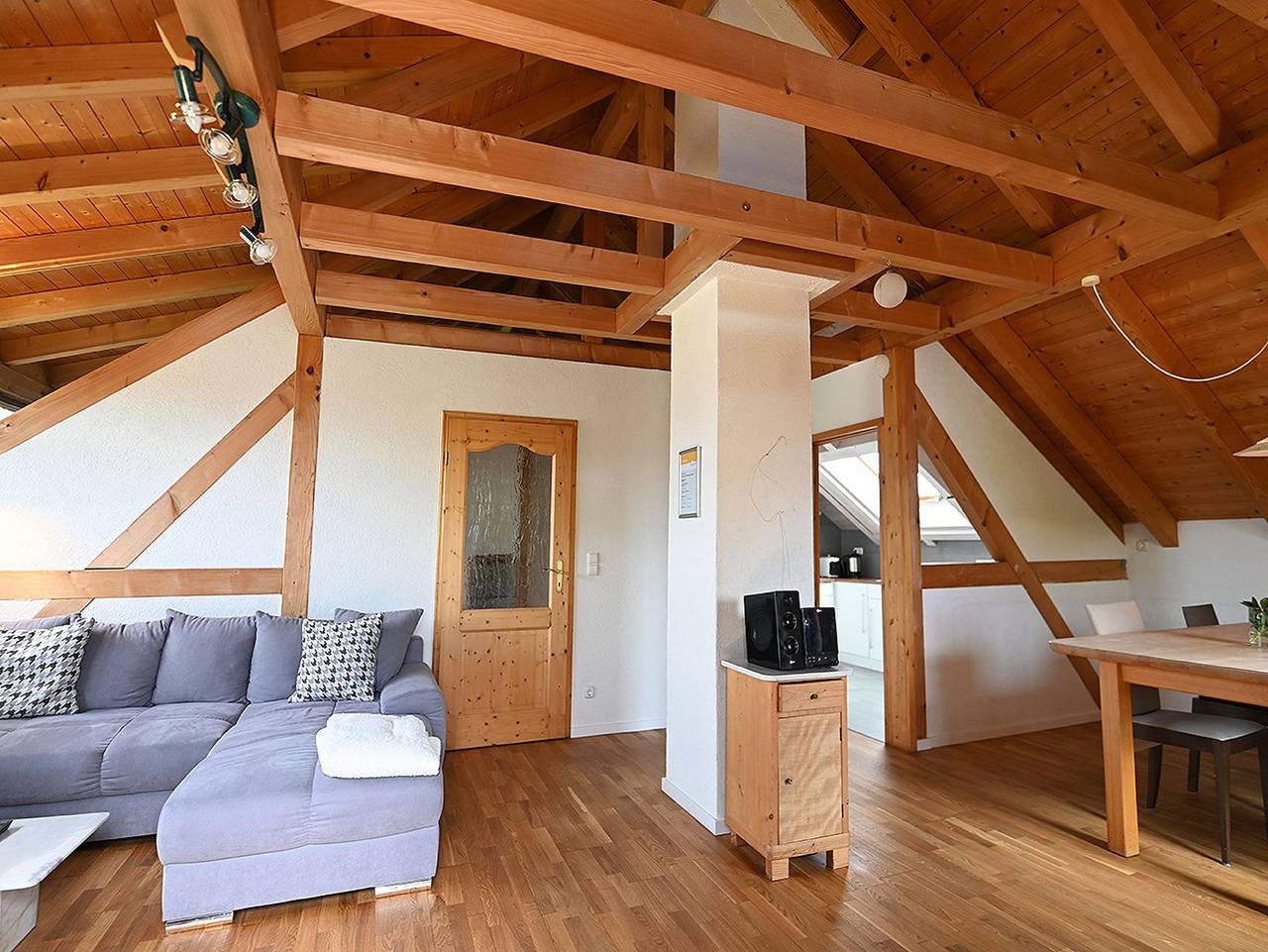 Ganze Wohnung, Gästehaus Huber - Ferienwohnung Säntis mit 80 qm, 2 Schlafzimmer, max. 4 Personen in Immenstaad, Immenstaad am Bodensee