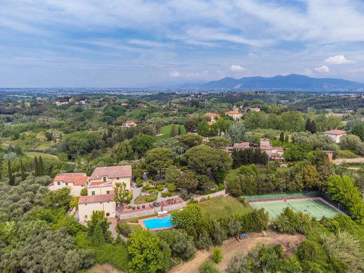 Villa La Guardia Vecchia in Crespina Lorenzana, Colline Pisane