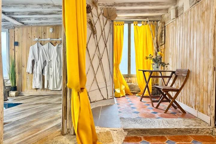 Gîte pour 4 personnes, avec Piscine et Vue à Sainte-Maure - 4