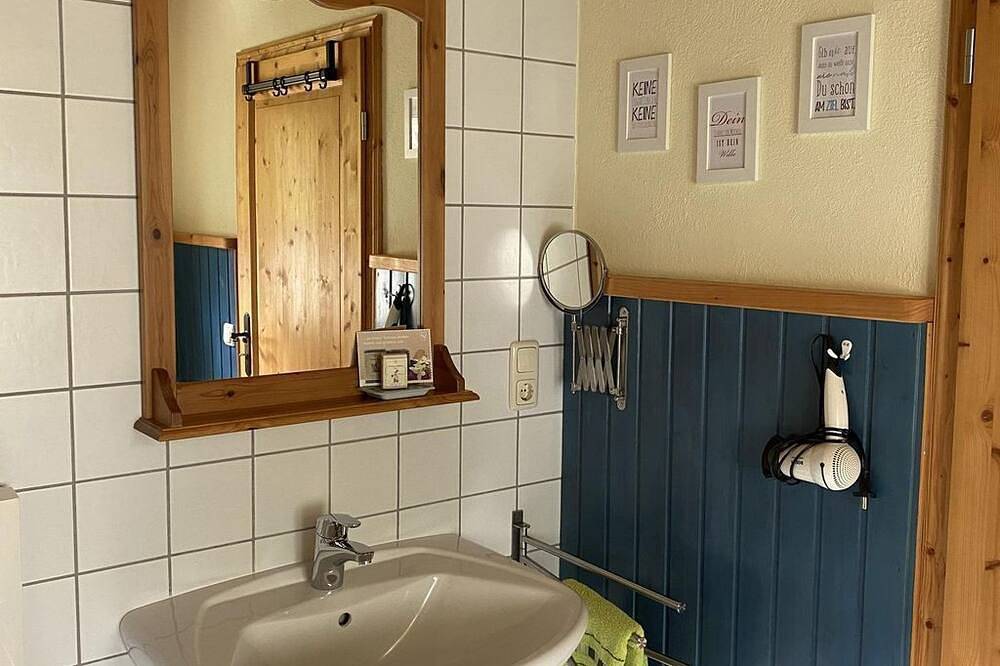 Ferienhaus, Bad, Wc - Ferienhaus Buren-Hof in Amelith, Bodenfelde