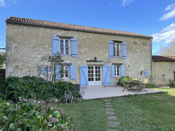 Gîte pour 6 personnes, avec piscine